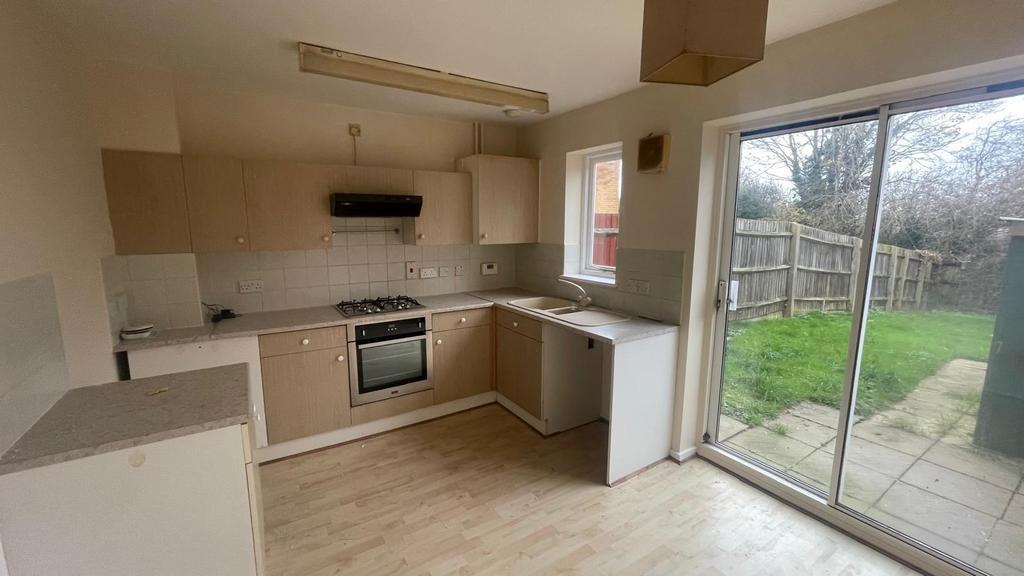 Kitchen 2.jpg
