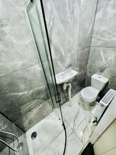 5 bedroom terraced house to rent, St John's Road, Cannock, WS11 0AJ