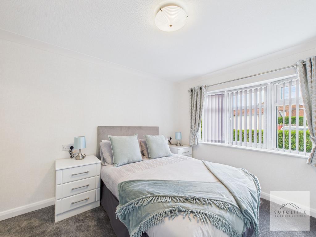 Primary Bedroom & Walk In Wardrobe