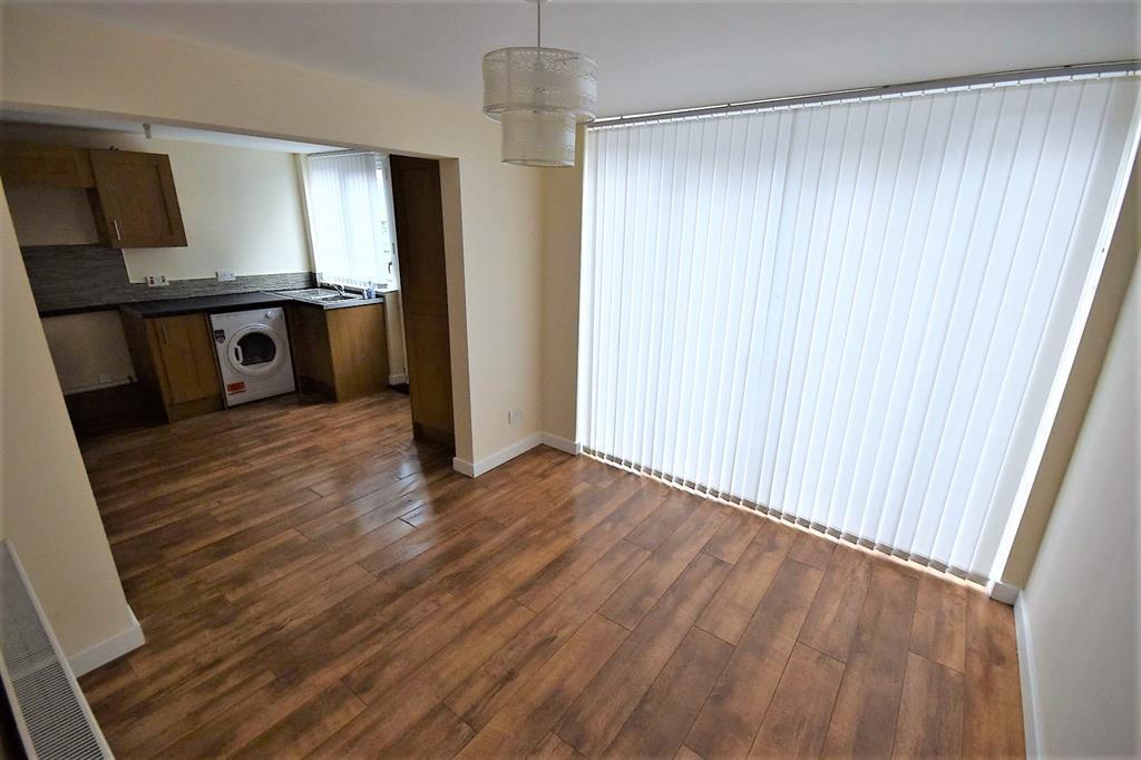 Dining kitchen