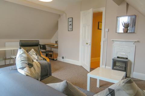 1 bedroom flat to rent, Flat 6 12 The Avenue, Newmarket, Suffolk