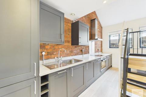 undefined, Flat 10 :: Gramercy House