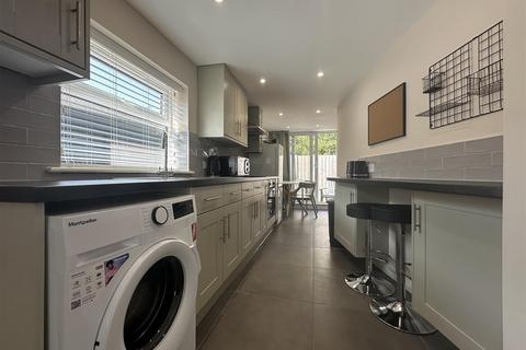 1 bedroom end of terrace house to rent, Westend Parade, Gloucester GL1