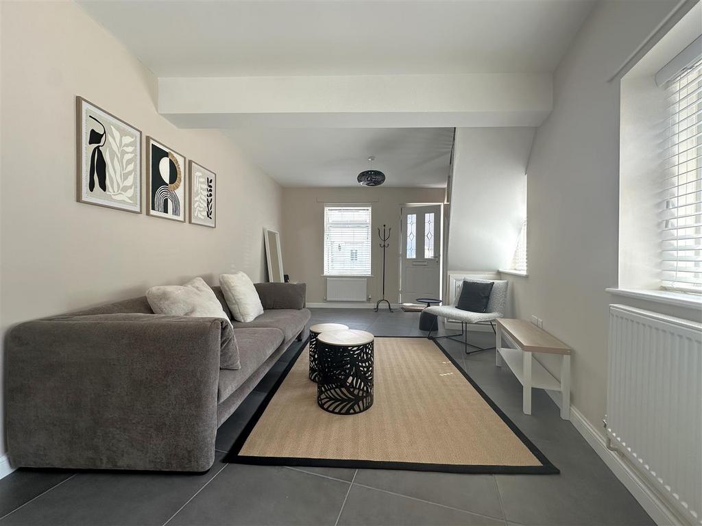 Lounge II.jpg