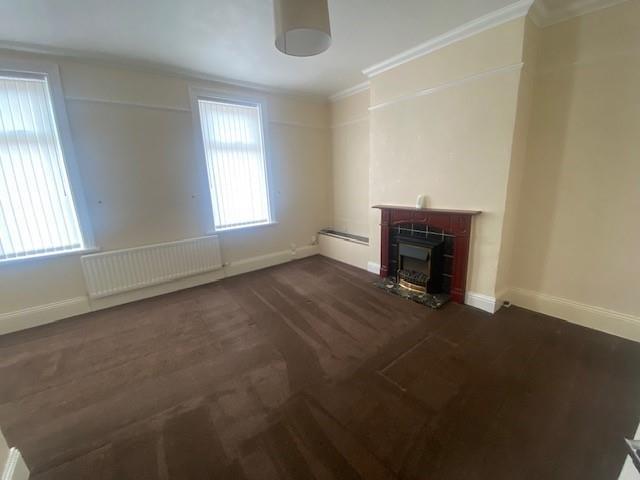 8 canterbury lounge 2.jpg