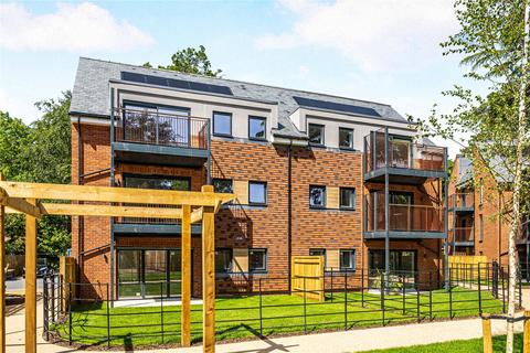 2 bedroom flat for sale, Shores Road, Surrey GU21