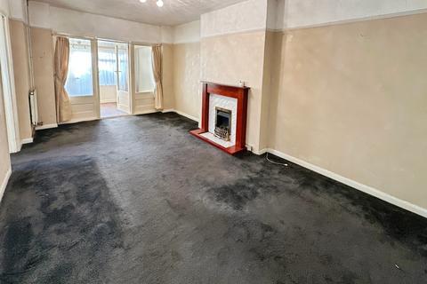 2 bedroom semi-detached bungalow for sale, Shelley Close, Burton-on-Trent, DE14