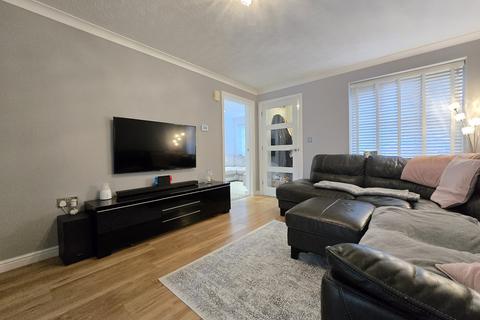 undefined, Clos Tyniad Glo, Barry