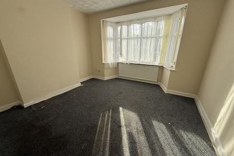 3 bedroom semi-detached house for sale, Romway Road, Evington, LE5