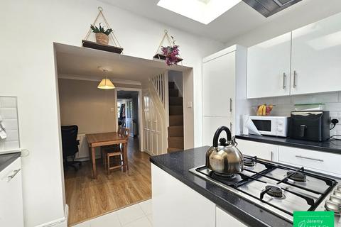 2 bedroom cottage to rent, Red Lion Hill, East Finchley, N2