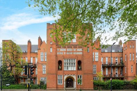 Clapham Road, Oval, London, SW9