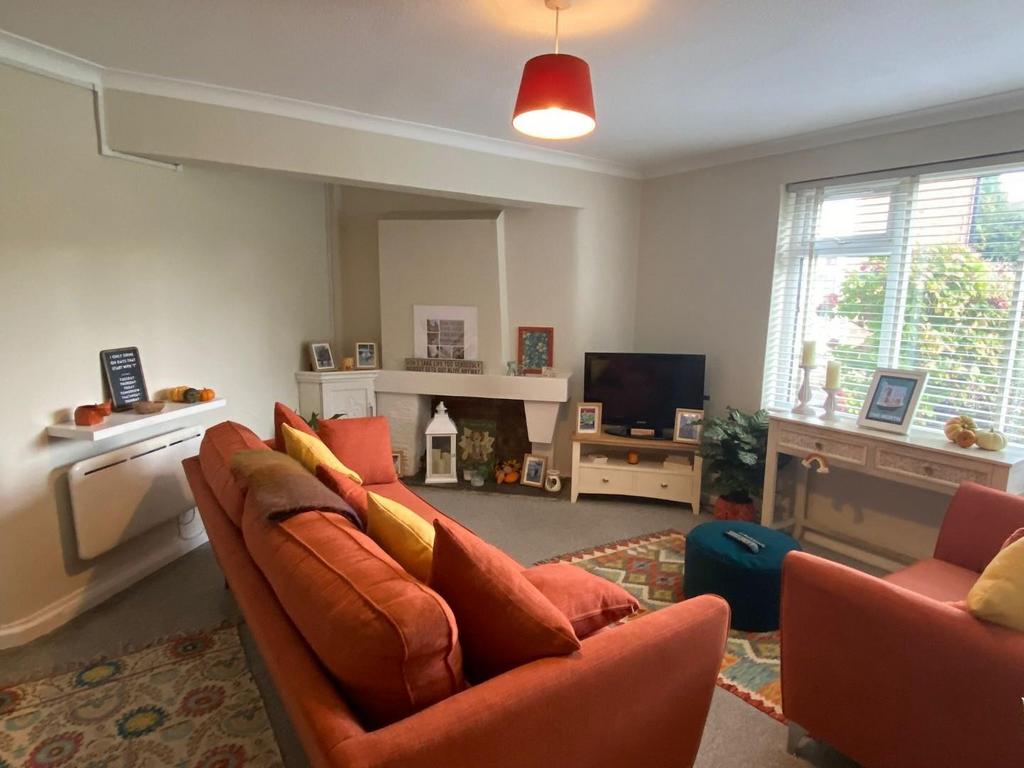 Lounge 1 2025.jpeg
