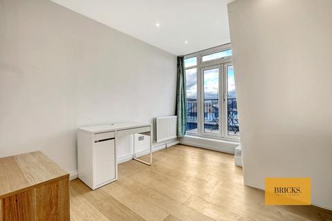 2 bedroom apartment to rent, 43-47 Arundel Gardens, London W11