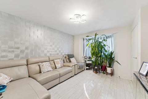 3 bedroom terraced house for sale, McDonald Drive, Firhill, Glasgow, G20 7AG