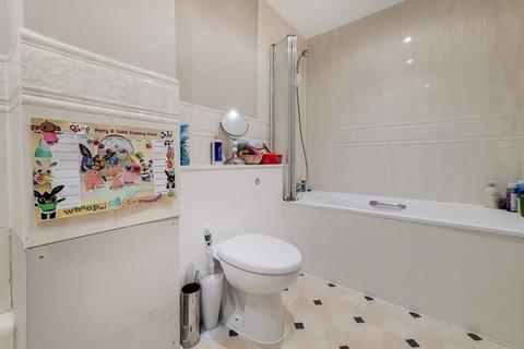 2 bedroom flat to rent, Parsons Green Lane, Parsons Green, London, SW6