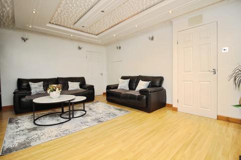 3 bedroom terraced house for sale, Morpeth Avenue, Mowmacre Hill, Leicester, LE4