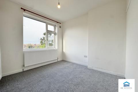 3 bedroom semi-detached house for sale, Broad Avenue, Leicester LE5