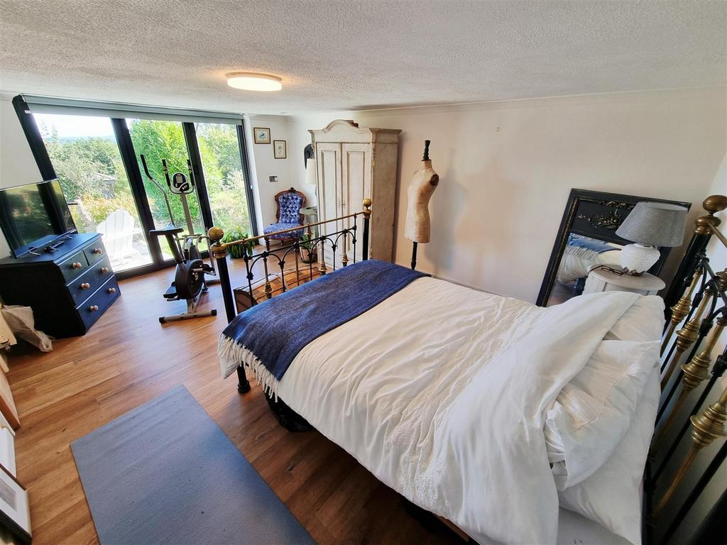 Annex Bedroom (2).jpg