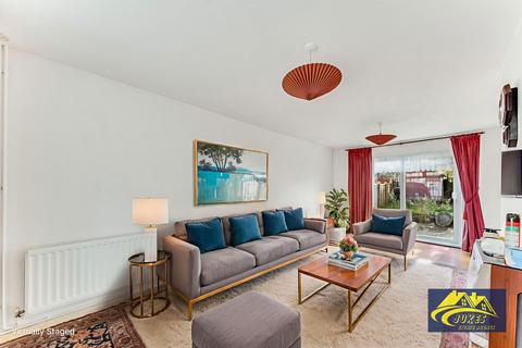 3 bedroom terraced house for sale, Potters Field, Harlow