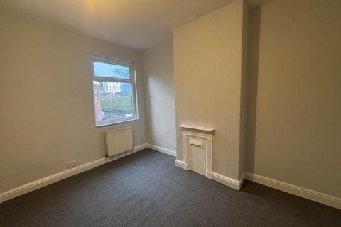 2 bedroom terraced house to rent, Domett Street, Higher Blackley