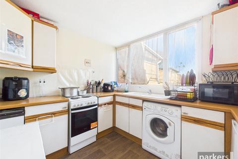 undefined, Scott Close, Reading RG4