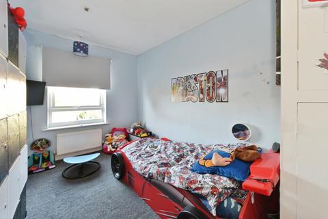 3 bedroom terraced house for sale, Milnrow Road, Sheffield S5