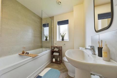 2 bedroom flat for sale, 2, Holly Vale RH15