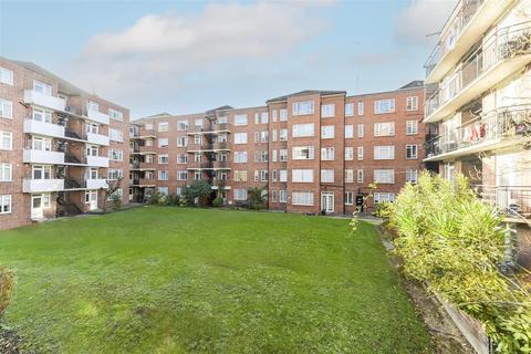 2 bedroom flat to rent, Townshend Court, London NW8