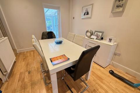 3 bedroom terraced house for sale, Byron Street, Northampton NN2