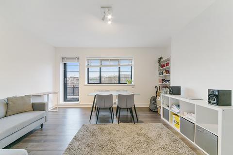 3 bedroom apartment to rent, Wilbraham House, Vauxhall London SW8