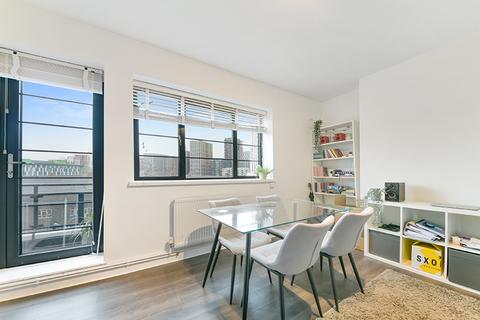 3 bedroom apartment to rent, Wilbraham House, Vauxhall London SW8