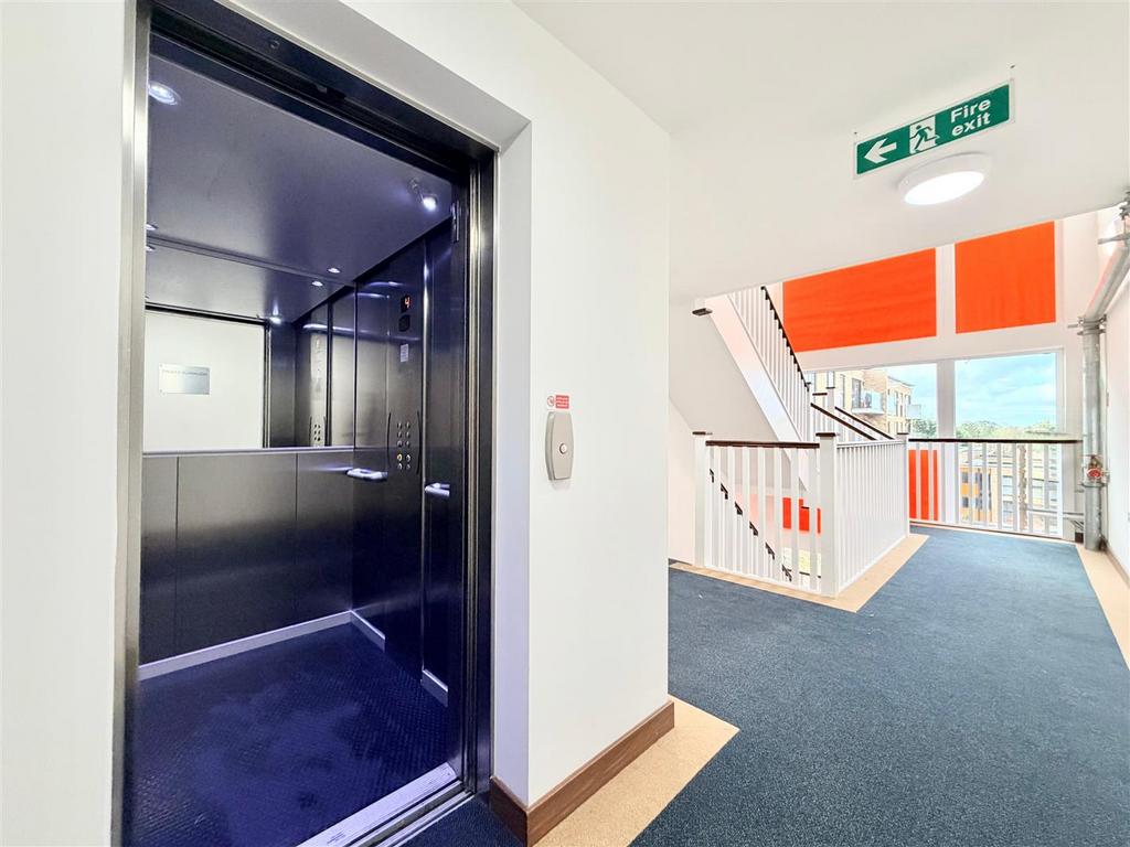 Aquarius Court 12.jpg