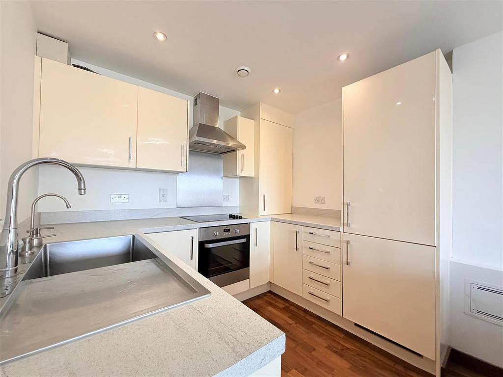 Aquarius Court 7.jpg