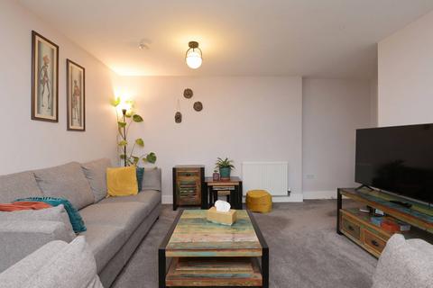 3 bedroom flat for sale, 2 Pinkhill Park, Corstorphine, Edinburgh, EH12 7FA