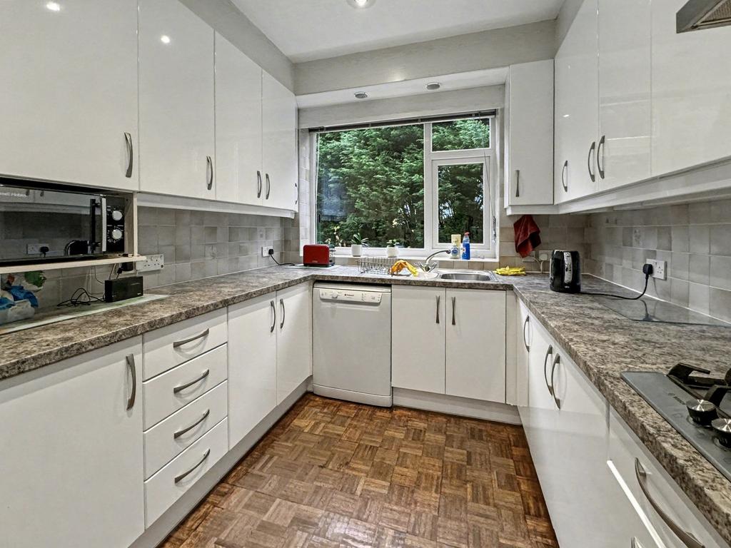 Kitchen / Breakfast Room