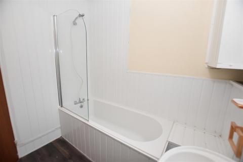 undefined, Flat 2 - 16 Louis Street, Hull