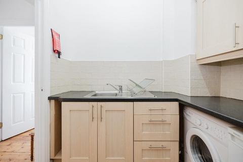 2 bedroom flat to rent, 0367L Montgomery Street, Edinburgh, EH7 5JA