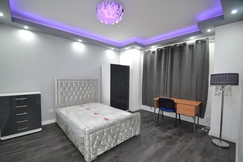6 bedroom house to rent, Scarsdale Road, Manchester M14