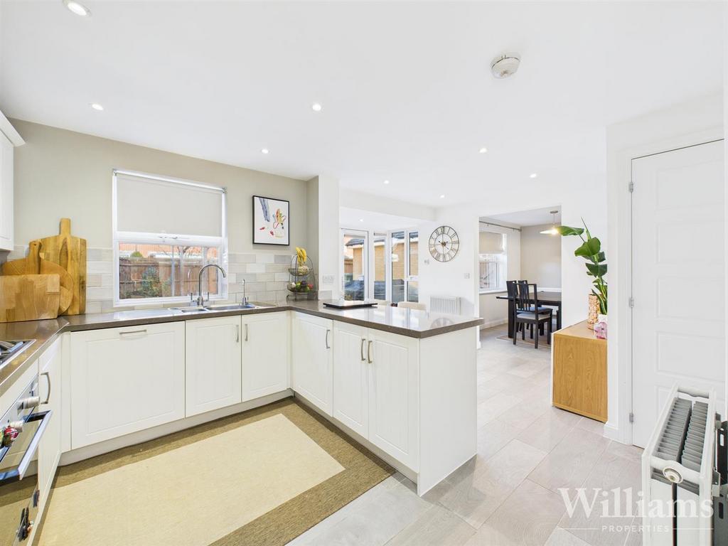 CAM02861 G0-PR0528-STILL030.jpg