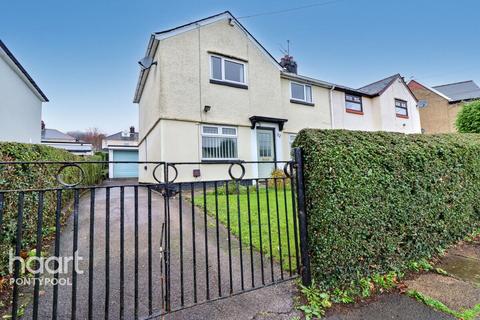 undefined, The Avenue, Pontypool
