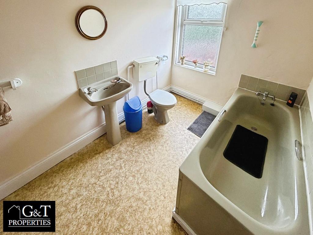 Family bathroom