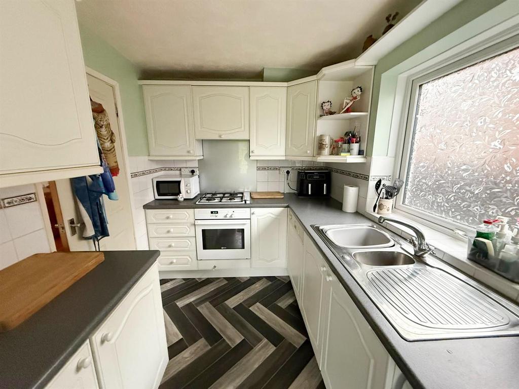 3 bed detached, cowling