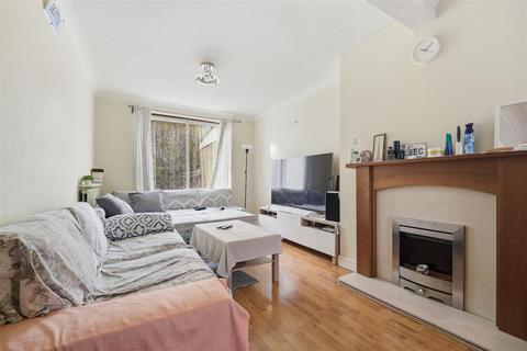 undefined, Croyde Avenue, Hayes UB3