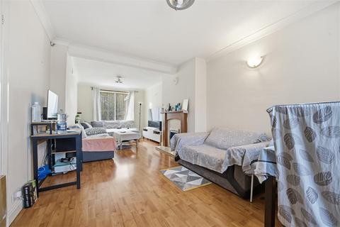 undefined, Croyde Avenue, Hayes UB3