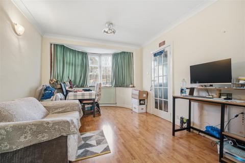 undefined, Croyde Avenue, Hayes UB3