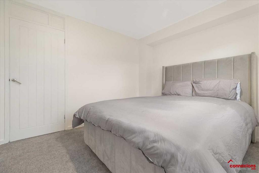 Bedroom One (2)