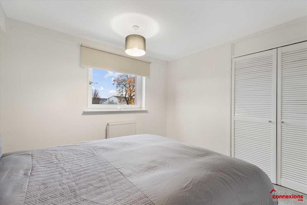 Bedroom One (3)