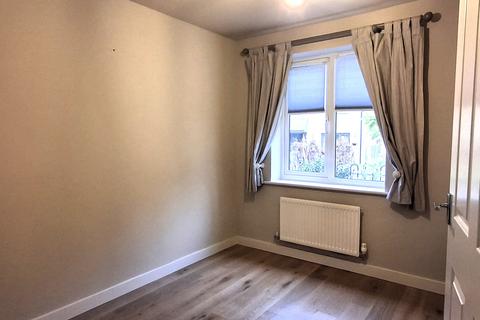 3 bedroom townhouse to rent, Blackberry Road, Frome BA11