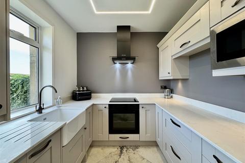 undefined, Town End, Almondbury, Huddersfield, HD5 8NP