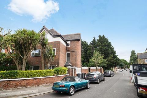 2 bedroom flat to rent, Keyes Road, London, NW2